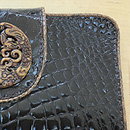 Vintage-Kroko mit Serpentinjade Schnitzerei dunkelbraun
