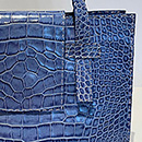 geprägtes Rinderleder blau
